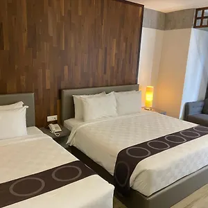 Hotel Frame